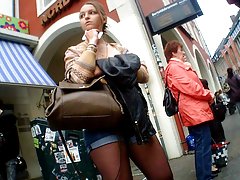 Prostituta bajo el encargo abrió las piernas el porno ruso