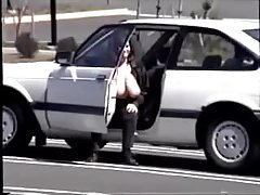 Las dos chicas se visten striptease, mamada porno